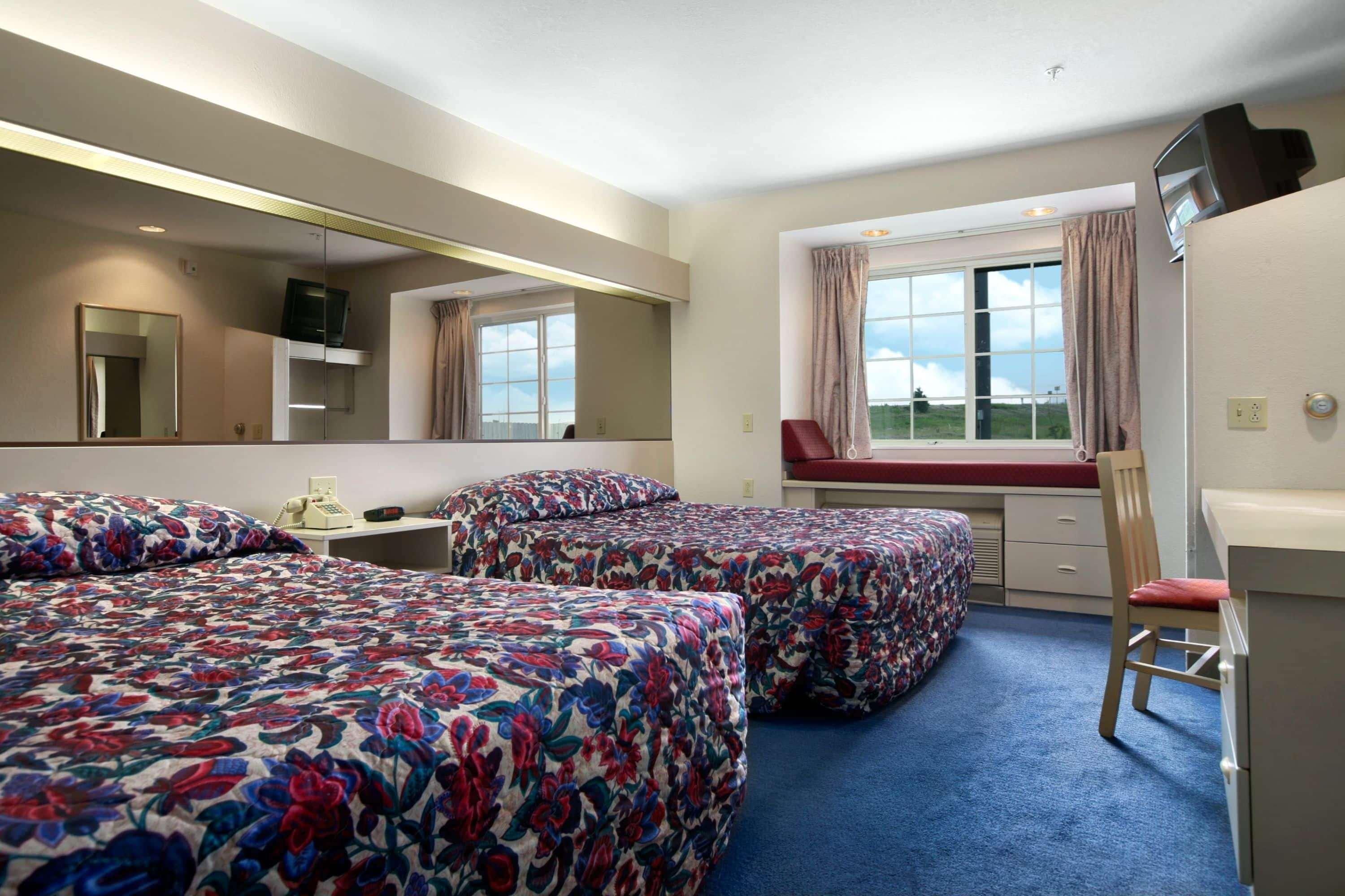 Microtel Inn By Wyndham Champaign Exterior photo