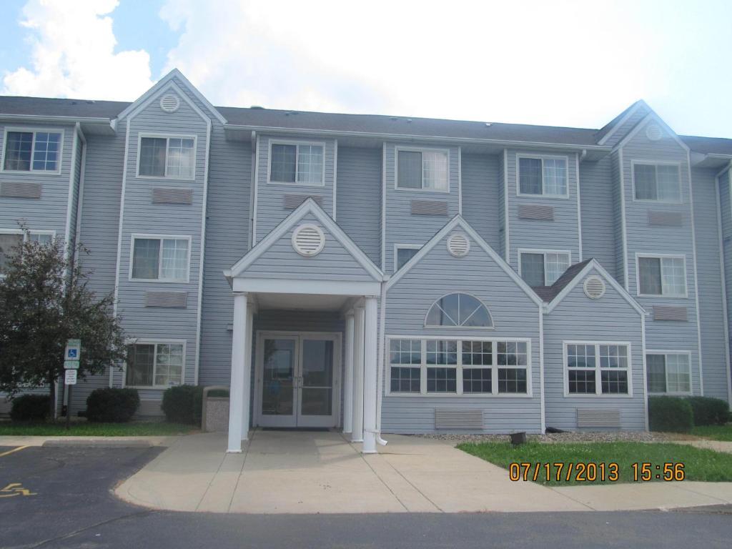 Microtel Inn By Wyndham Champaign Exterior photo